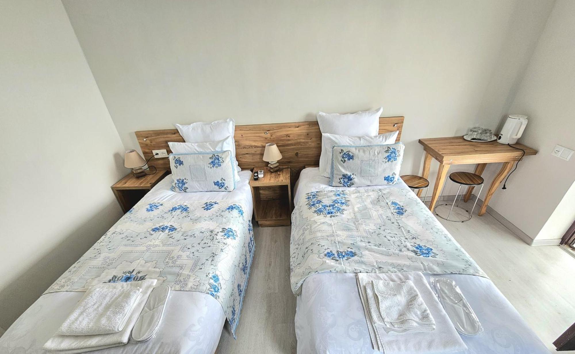 Hilltop Guest House Kutaisi Exterior foto