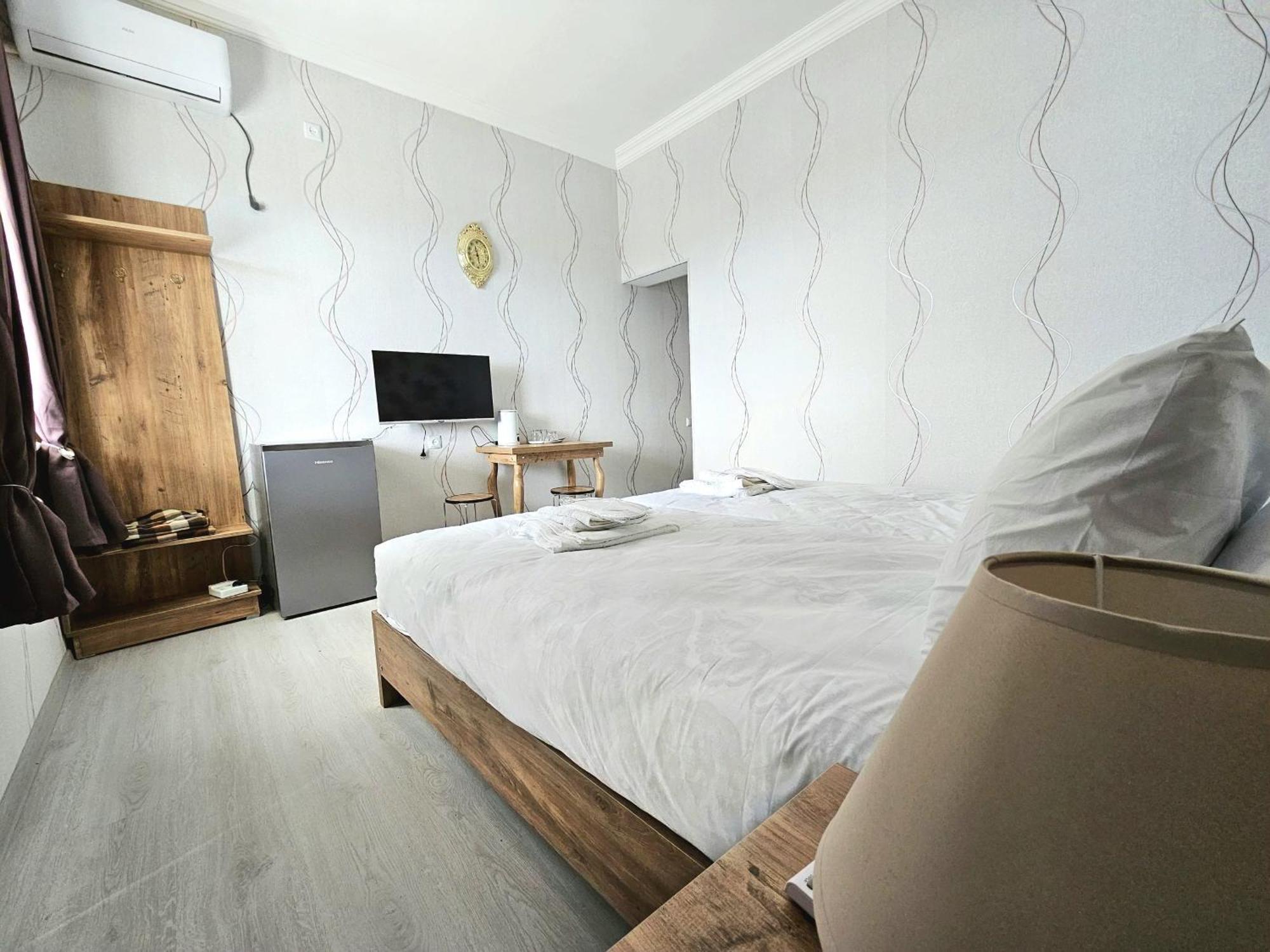 Hilltop Guest House Kutaisi Exterior foto